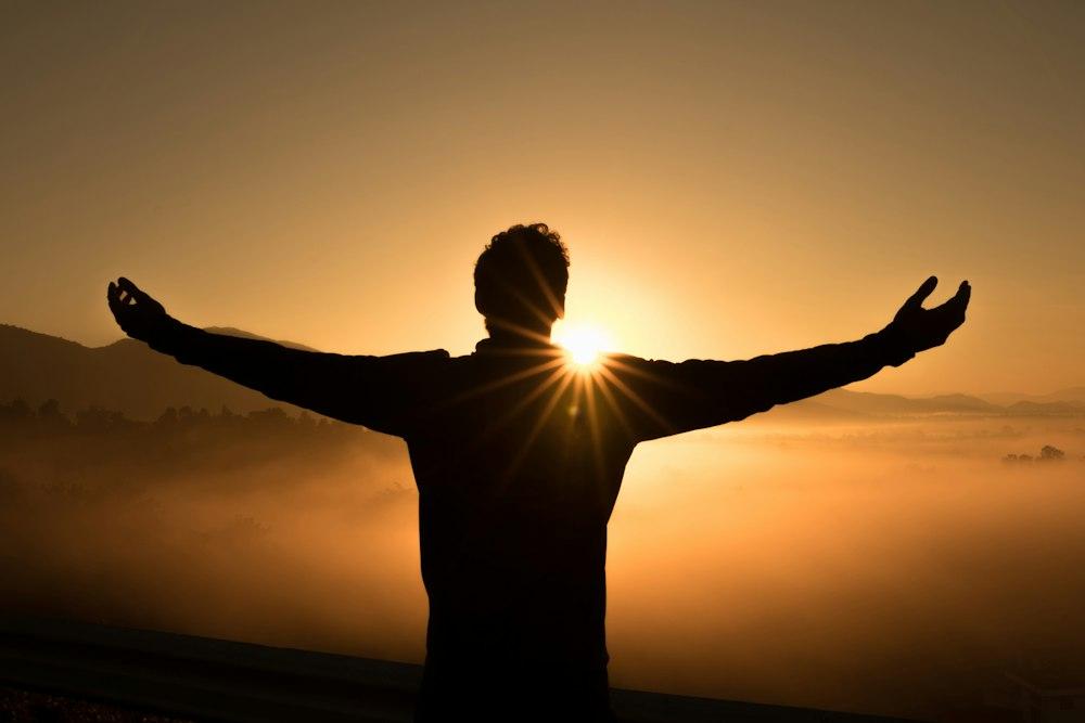 Understanding Anxiety: Signs, Causes & Coping